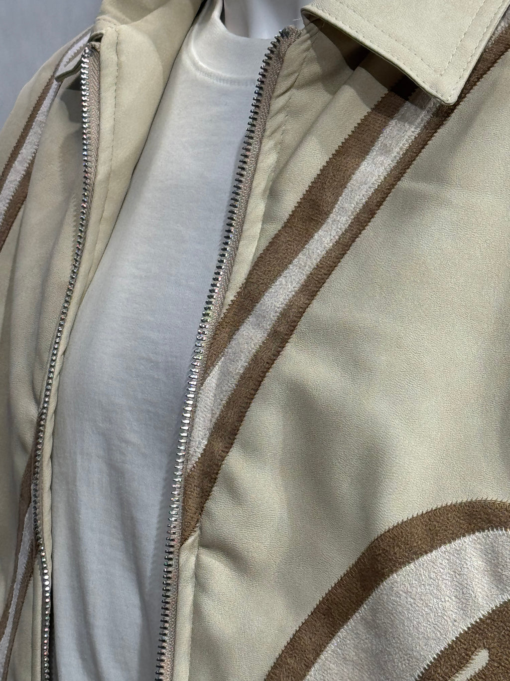 Men’s Leather Jacket – Bold Contemporary Design